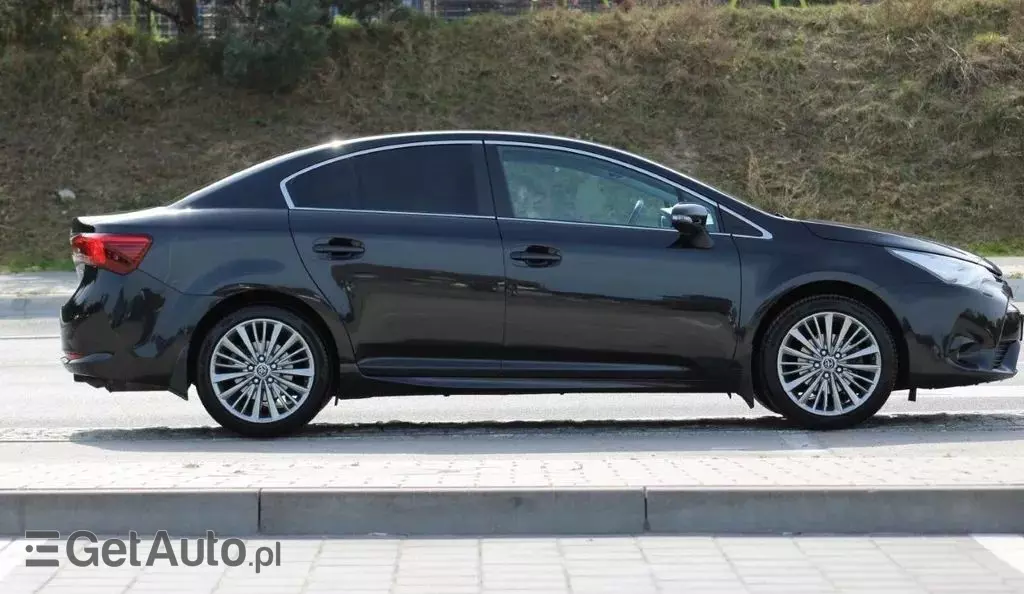 TOYOTA Avensis 