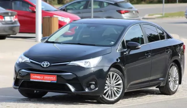 TOYOTA Avensis 