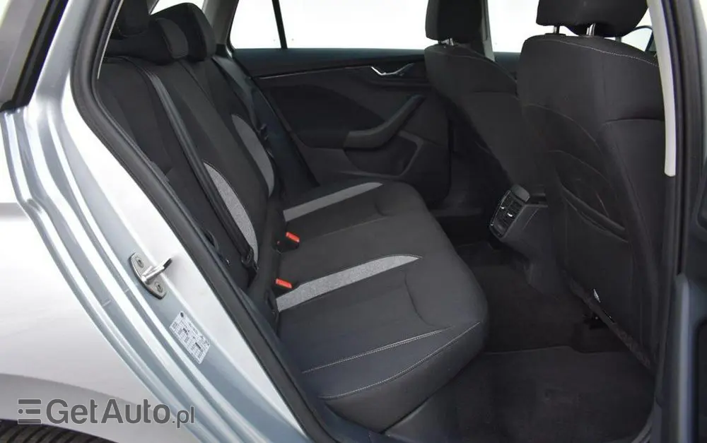 SKODA Kamiq 1.0 TSI Selection DSG