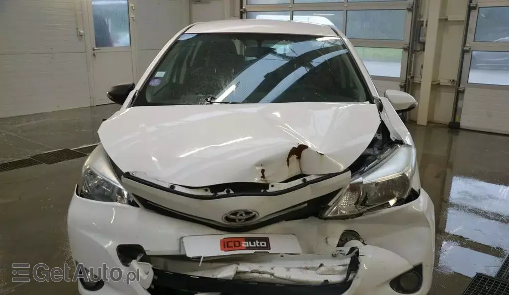 TOYOTA Yaris 