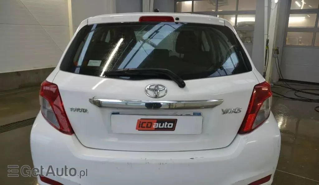 TOYOTA Yaris 