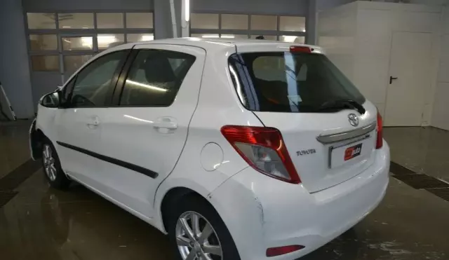 TOYOTA Yaris 