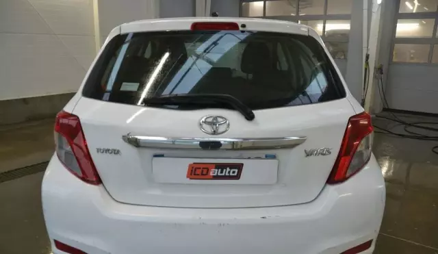 TOYOTA Yaris 