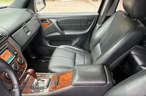 MERCEDES-BENZ ML 