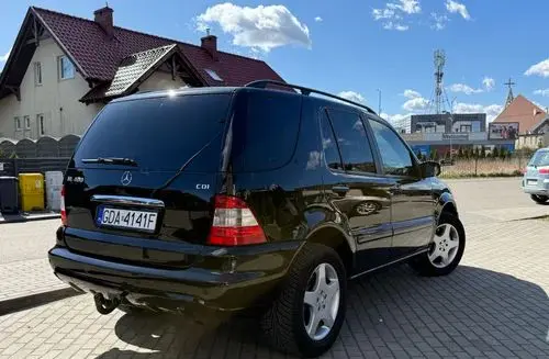 MERCEDES-BENZ ML 