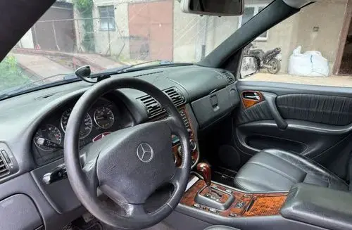 MERCEDES-BENZ ML 