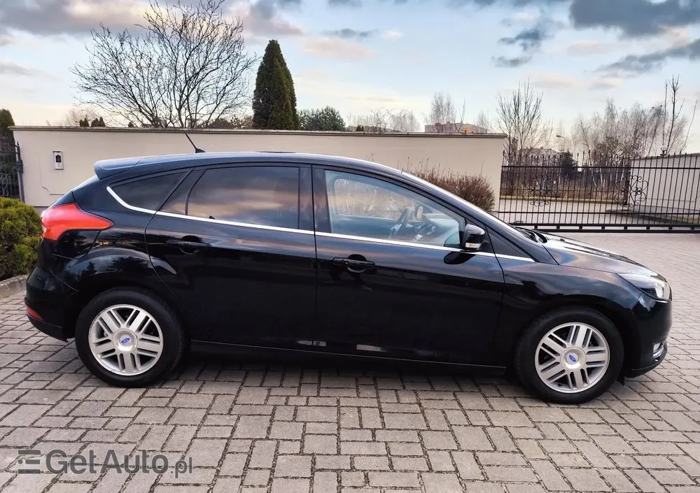 FORD Focus 1.0 EcoBoost Titanium