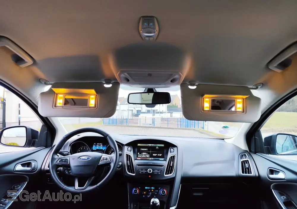 FORD Focus 1.0 EcoBoost Titanium