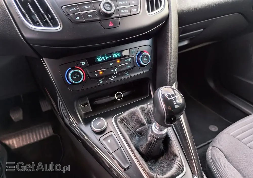 FORD Focus 1.0 EcoBoost Titanium