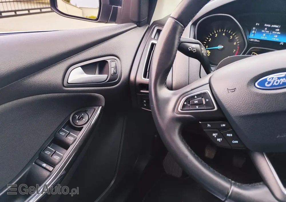 FORD Focus 1.0 EcoBoost Titanium