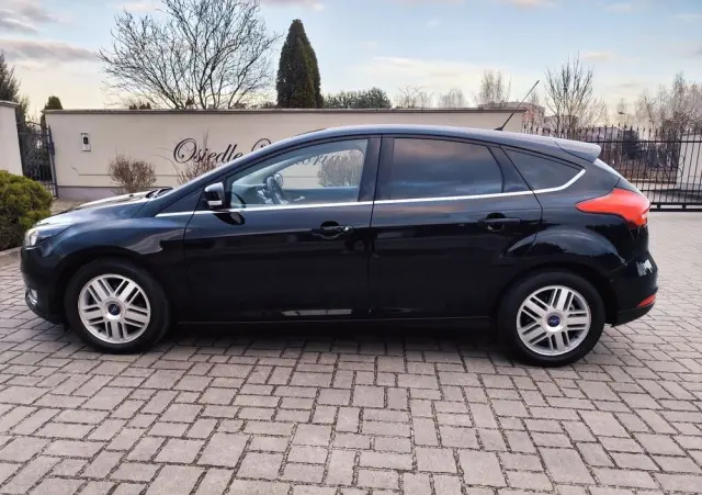 FORD Focus 1.0 EcoBoost Titanium