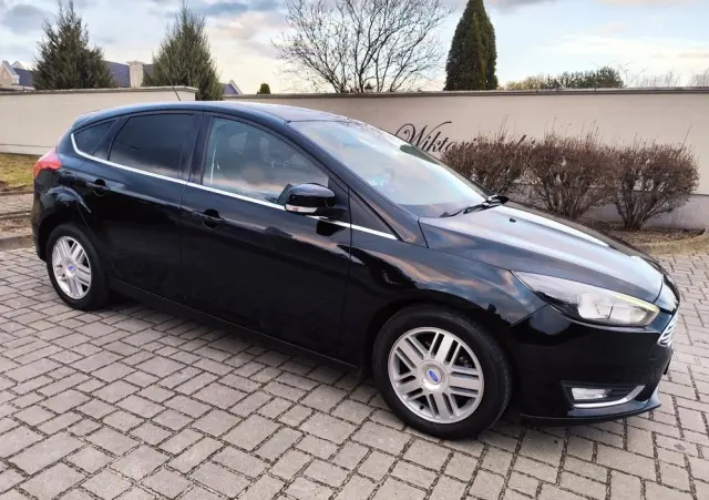FORD Focus 1.0 EcoBoost Titanium