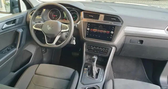 VOLKSWAGEN Tiguan 2.0 TDI SCR Life DSG