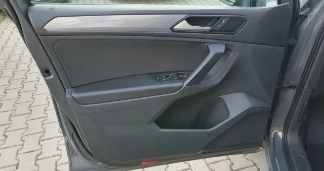 VOLKSWAGEN Tiguan 2.0 TDI SCR Life DSG