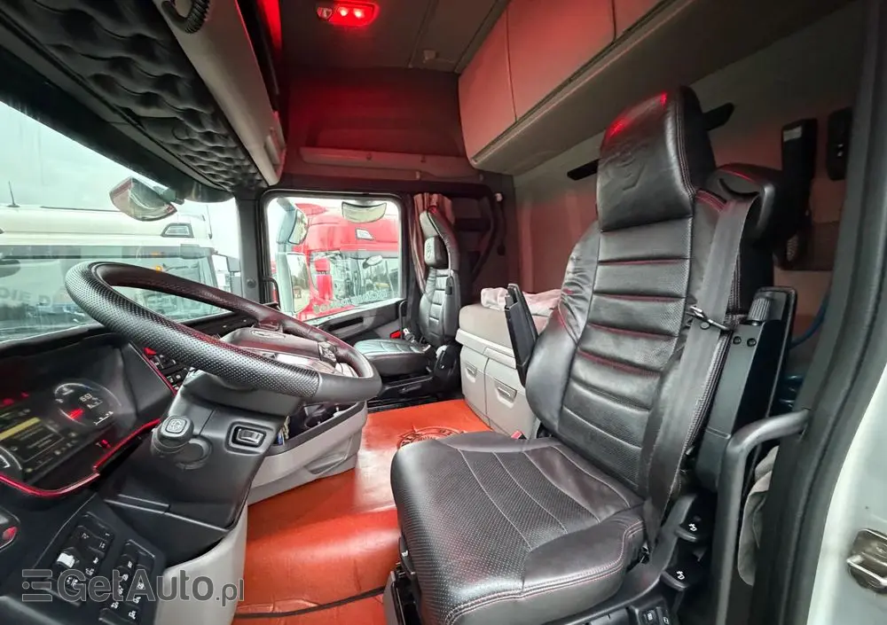 SCANIA Scania R650 bez EGR pełna opcja palfinger epsilon Z 2x wysów 2018/19 6x4 