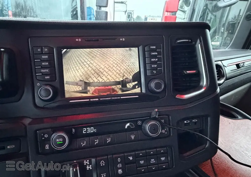 SCANIA Scania R650 bez EGR pełna opcja palfinger epsilon Z 2x wysów 2018/19 6x4 