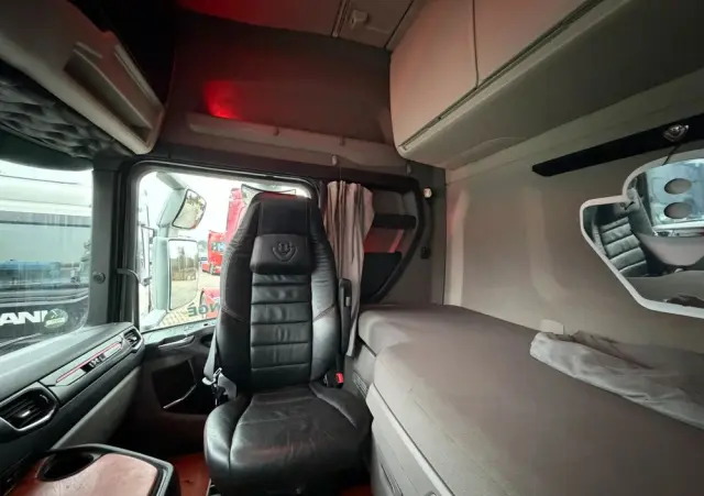 SCANIA Scania R650 bez EGR pełna opcja palfinger epsilon Z 2x wysów 2018/19 6x4 