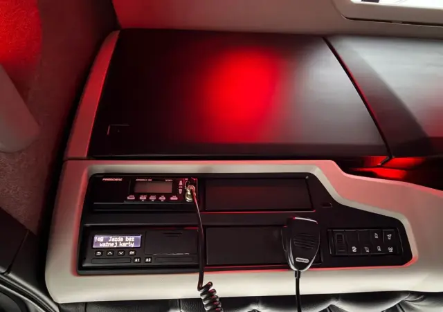 SCANIA Scania R650 bez EGR pełna opcja palfinger epsilon Z 2x wysów 2018/19 6x4 