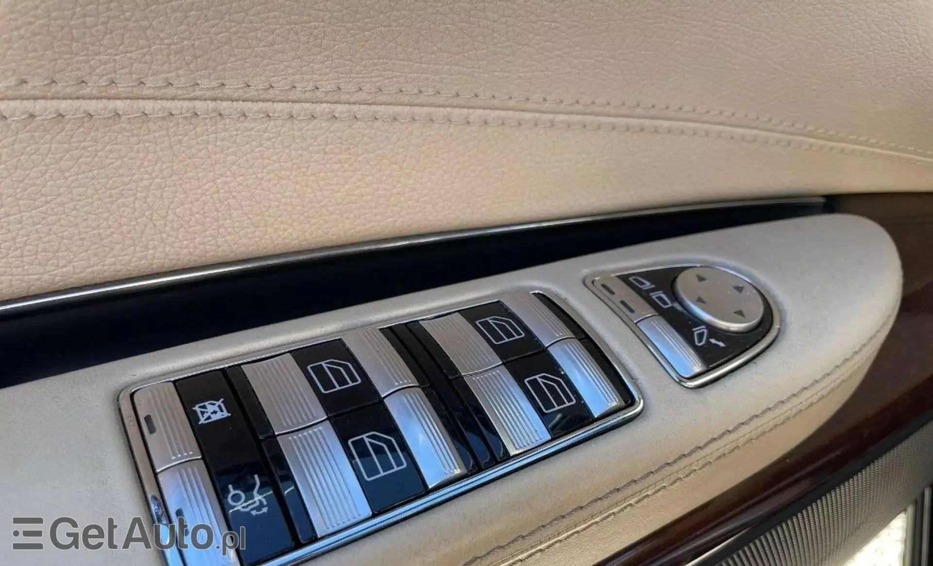 MERCEDES-BENZ CL CL 550 V8 (382 KM) 4MATIC 7G-TRONIC