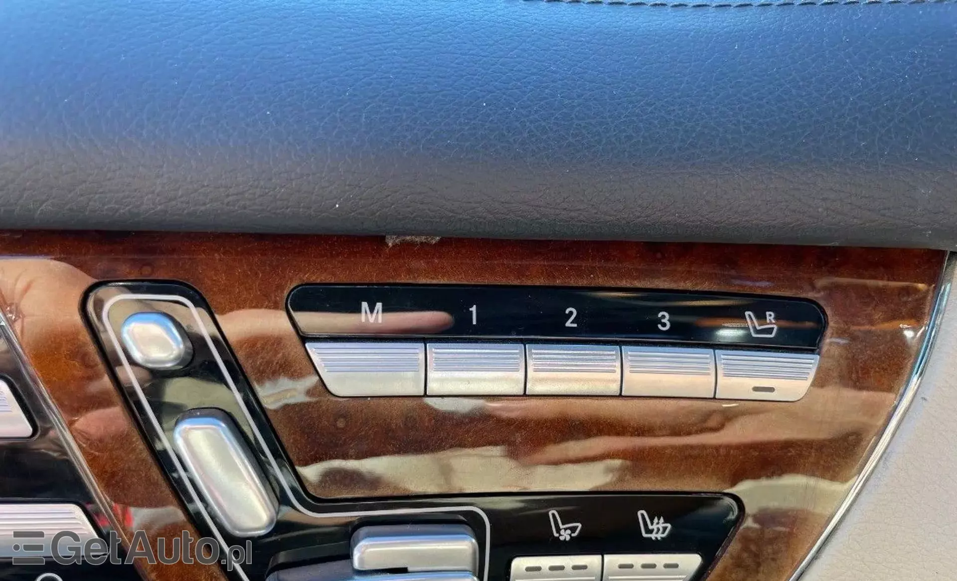 MERCEDES-BENZ CL CL 550 V8 (382 KM) 4MATIC 7G-TRONIC