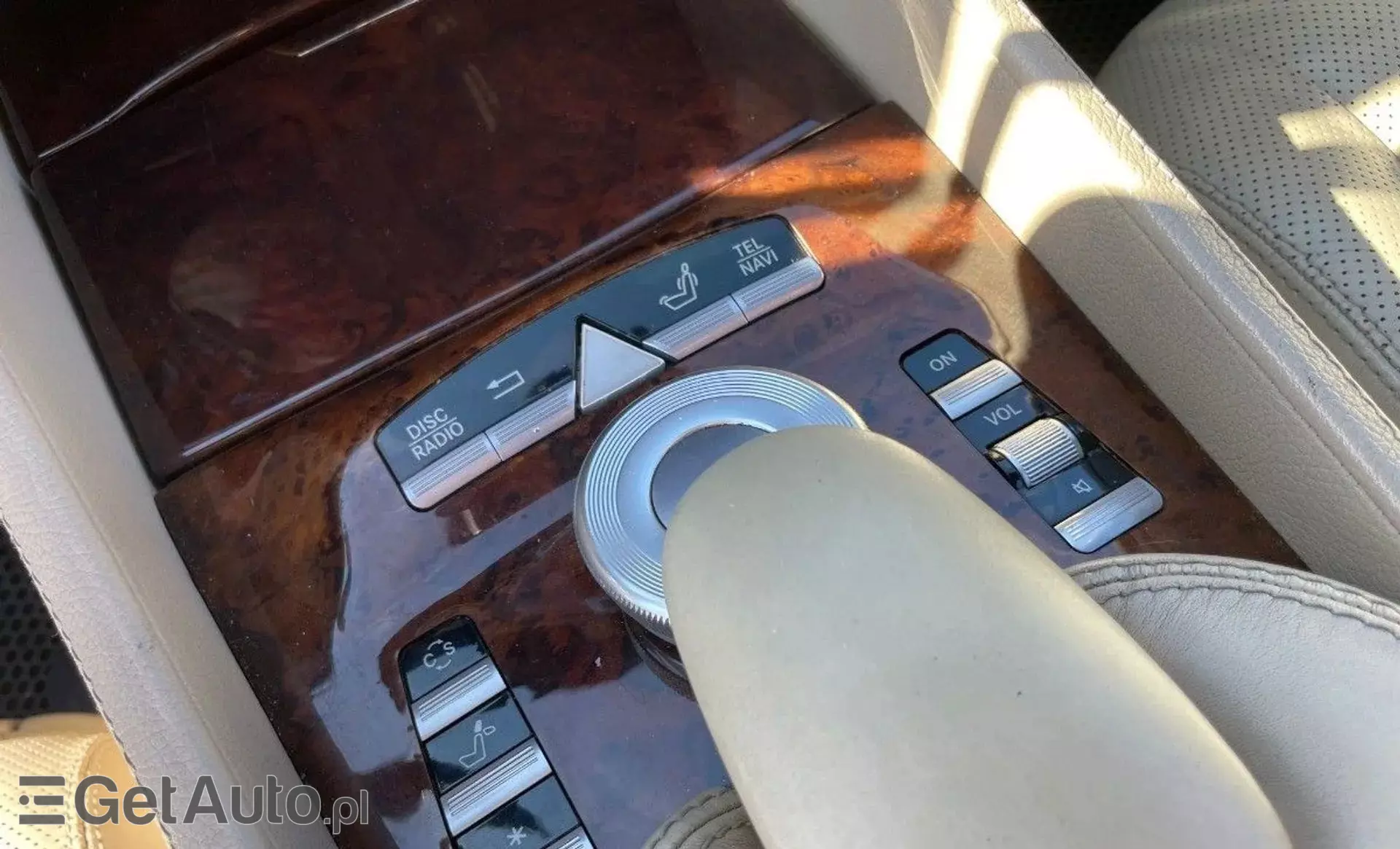 MERCEDES-BENZ CL CL 550 V8 (382 KM) 4MATIC 7G-TRONIC