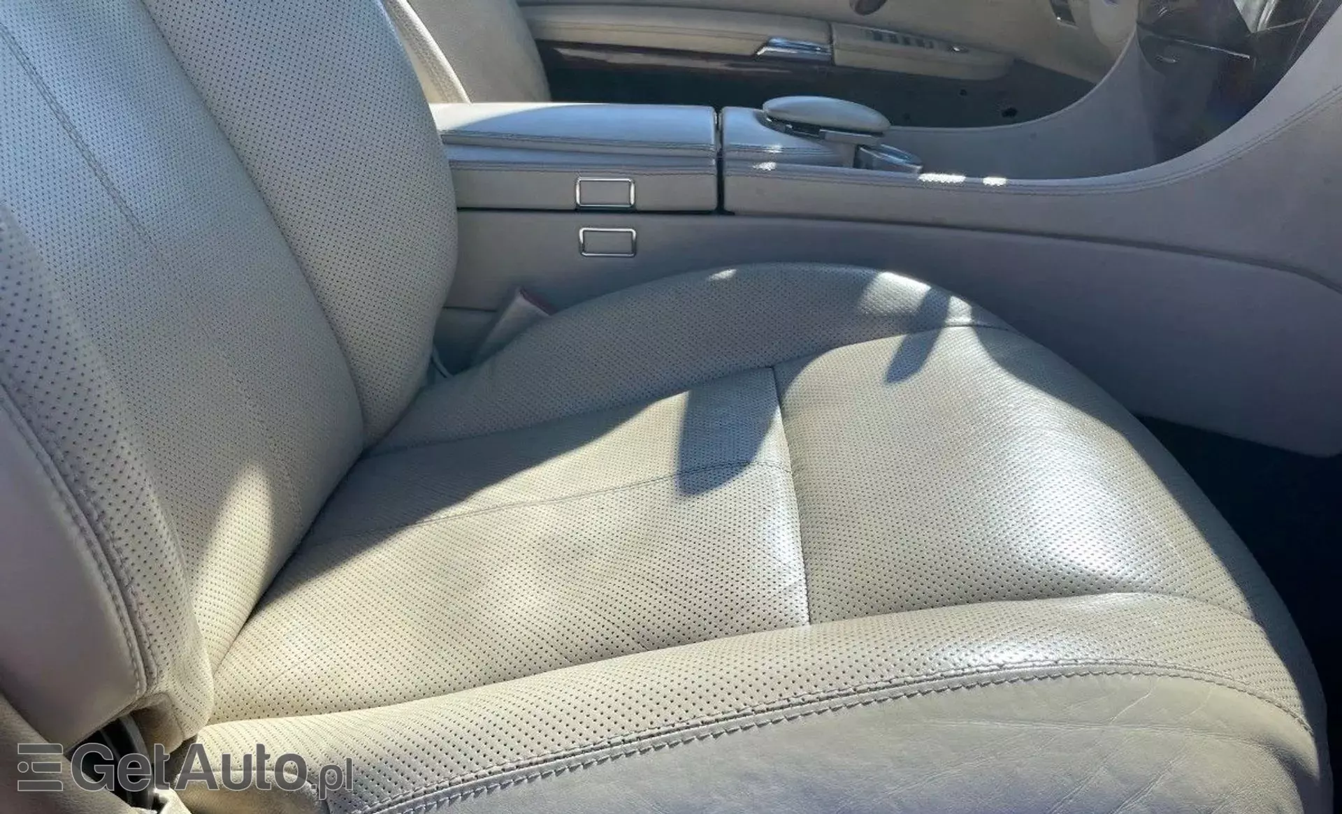 MERCEDES-BENZ CL CL 550 V8 (382 KM) 4MATIC 7G-TRONIC