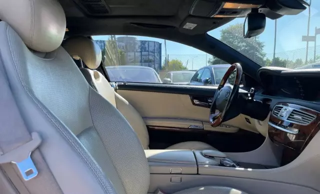 MERCEDES-BENZ CL CL 550 V8 (382 KM) 4MATIC 7G-TRONIC