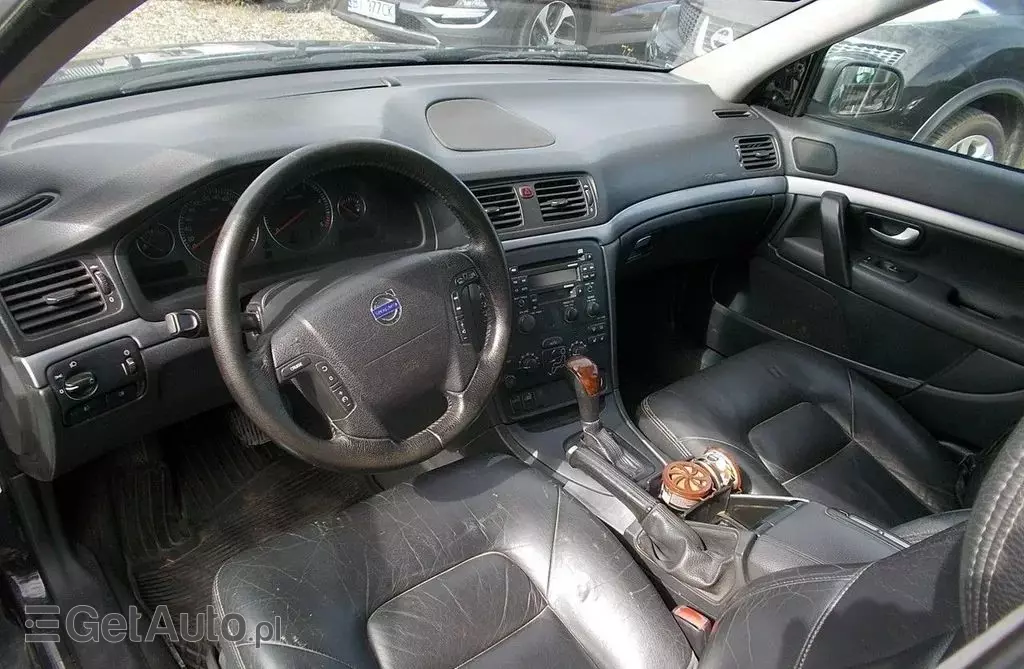VOLVO S80 