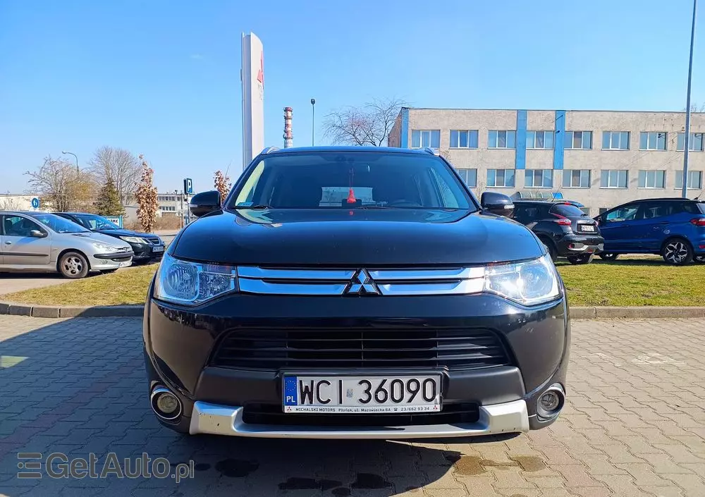 MITSUBISHI Outlander 2.0 Intense 4WD CVT