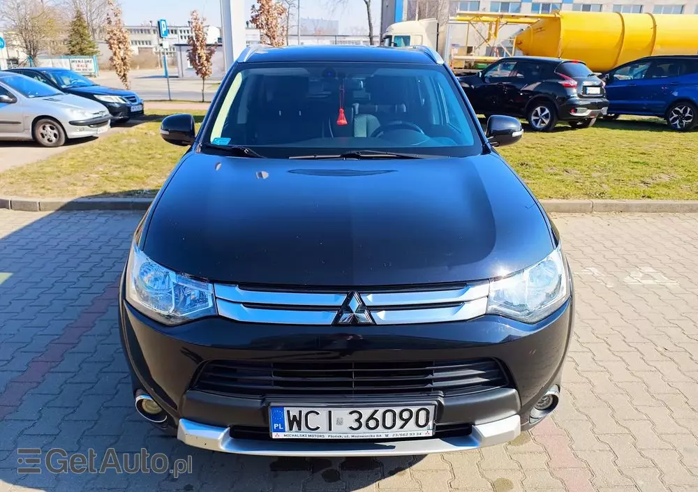 MITSUBISHI Outlander 2.0 Intense 4WD CVT