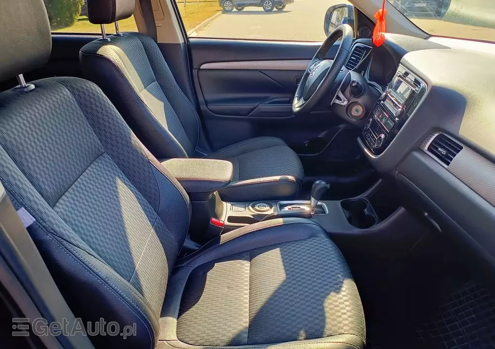 MITSUBISHI Outlander 2.0 Intense 4WD CVT