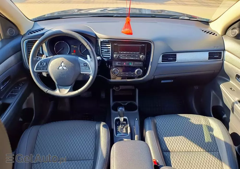 MITSUBISHI Outlander 2.0 Intense 4WD CVT