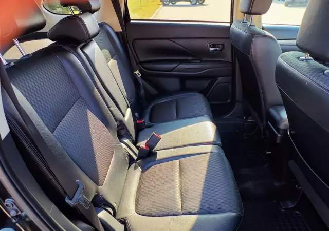 MITSUBISHI Outlander 2.0 Intense 4WD CVT