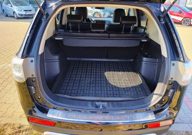 MITSUBISHI Outlander 2.0 Intense 4WD CVT