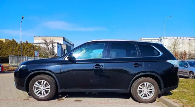 MITSUBISHI Outlander 2.0 Intense 4WD CVT