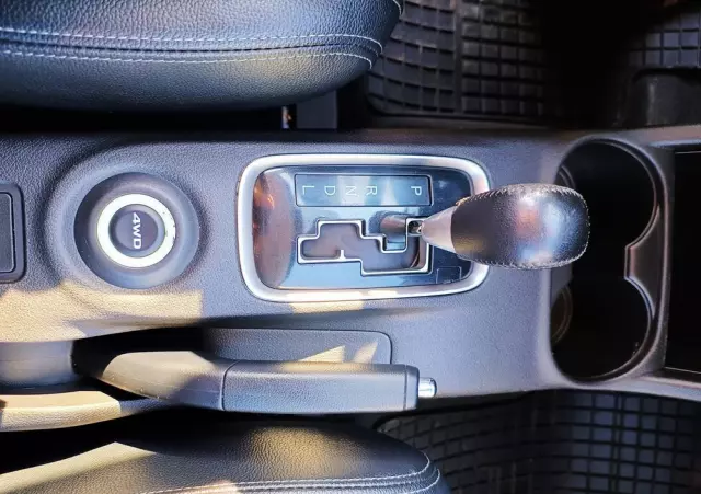 MITSUBISHI Outlander 2.0 Intense 4WD CVT