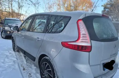 RENAULT Grand Scenic 