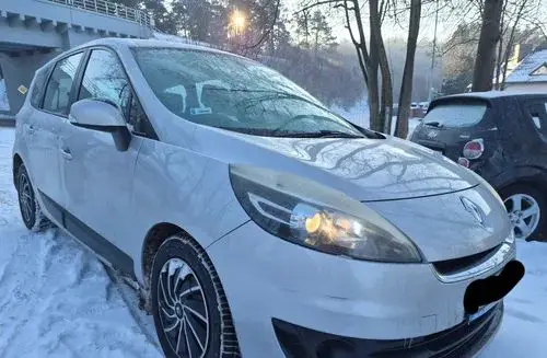 RENAULT Grand Scenic 