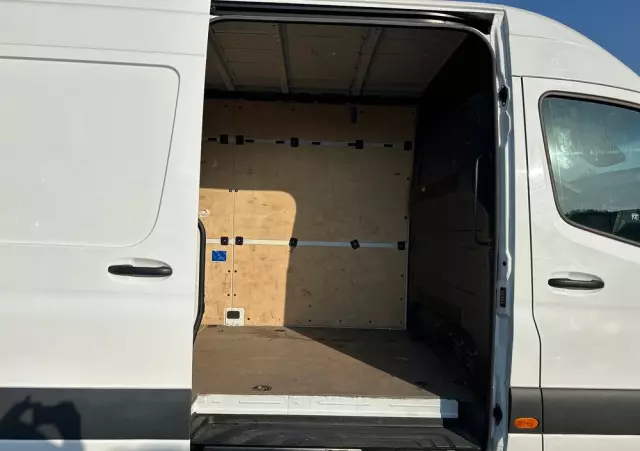 MERCEDES-BENZ Sprinter 317 CDI /Maxi/Navi/Klima/Kamera/hak/bdb stan 