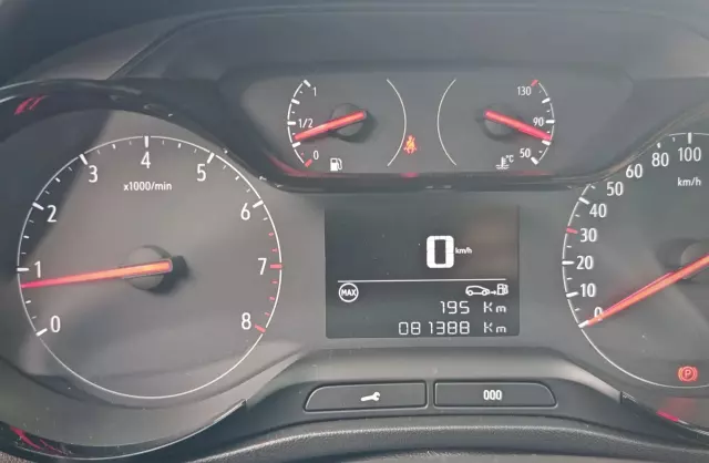 OPEL Crossland 1.2 (81 KM)