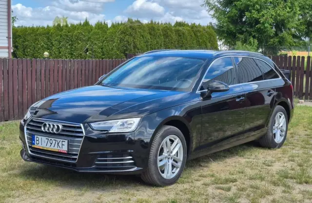 AUDI A4 