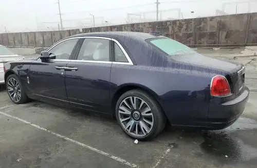 ROLLS-ROYCE Ghost 