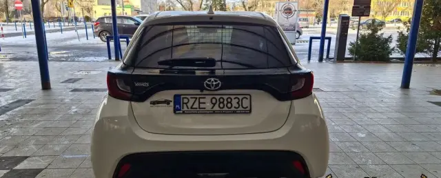 TOYOTA Yaris 