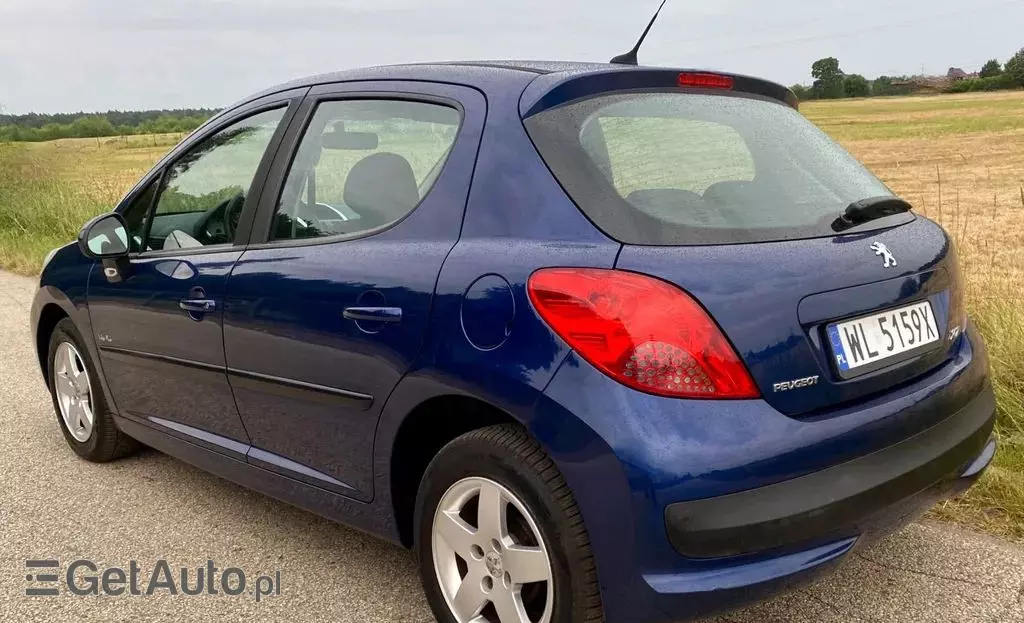 PEUGEOT 207 