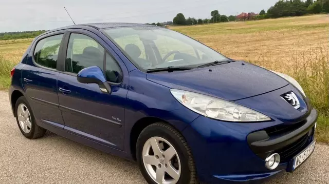 PEUGEOT 207 