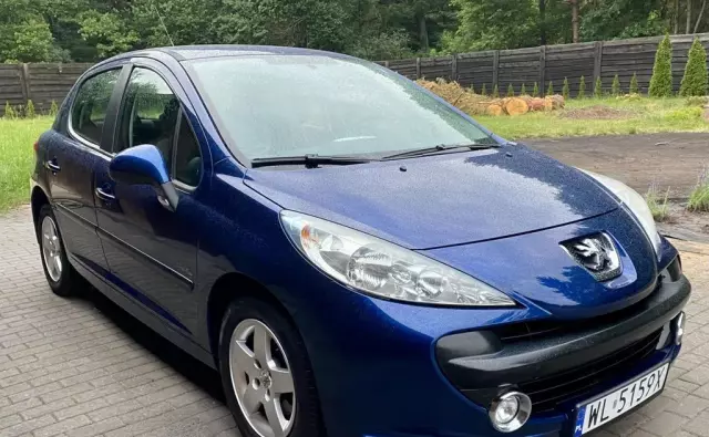 PEUGEOT 207 