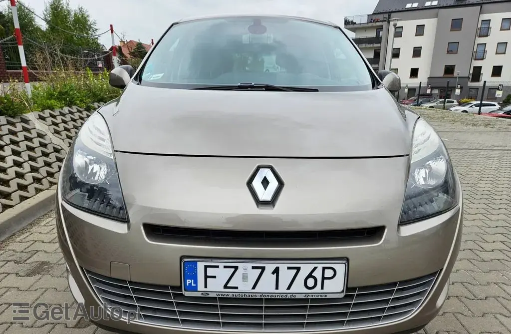 RENAULT Grand Scenic 