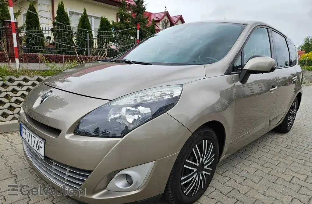 RENAULT Grand Scenic 