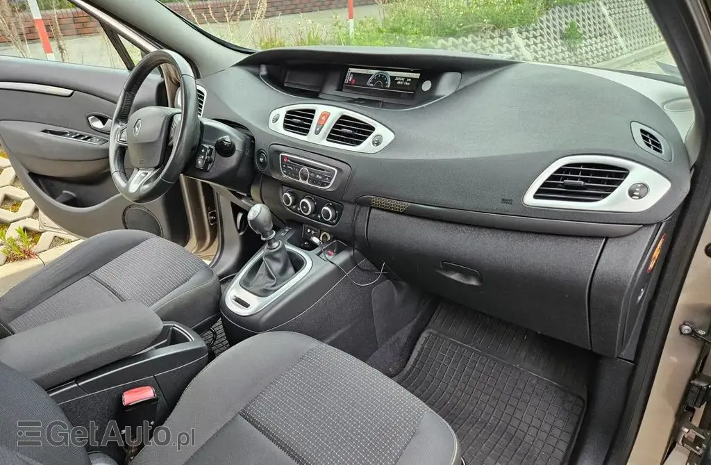 RENAULT Grand Scenic 