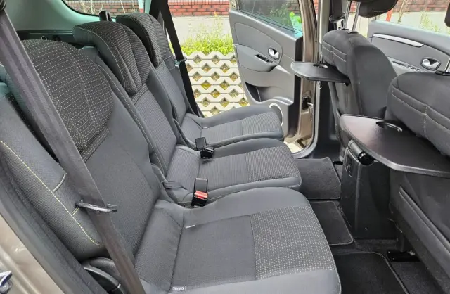 RENAULT Grand Scenic 